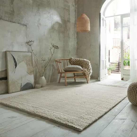 Rue Plait Border Wool Rug 1