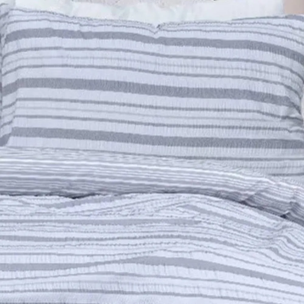 Smart Living Luxury Stripe Seersucker Reversible Duvet Cover With Pillowcases in Grey 2