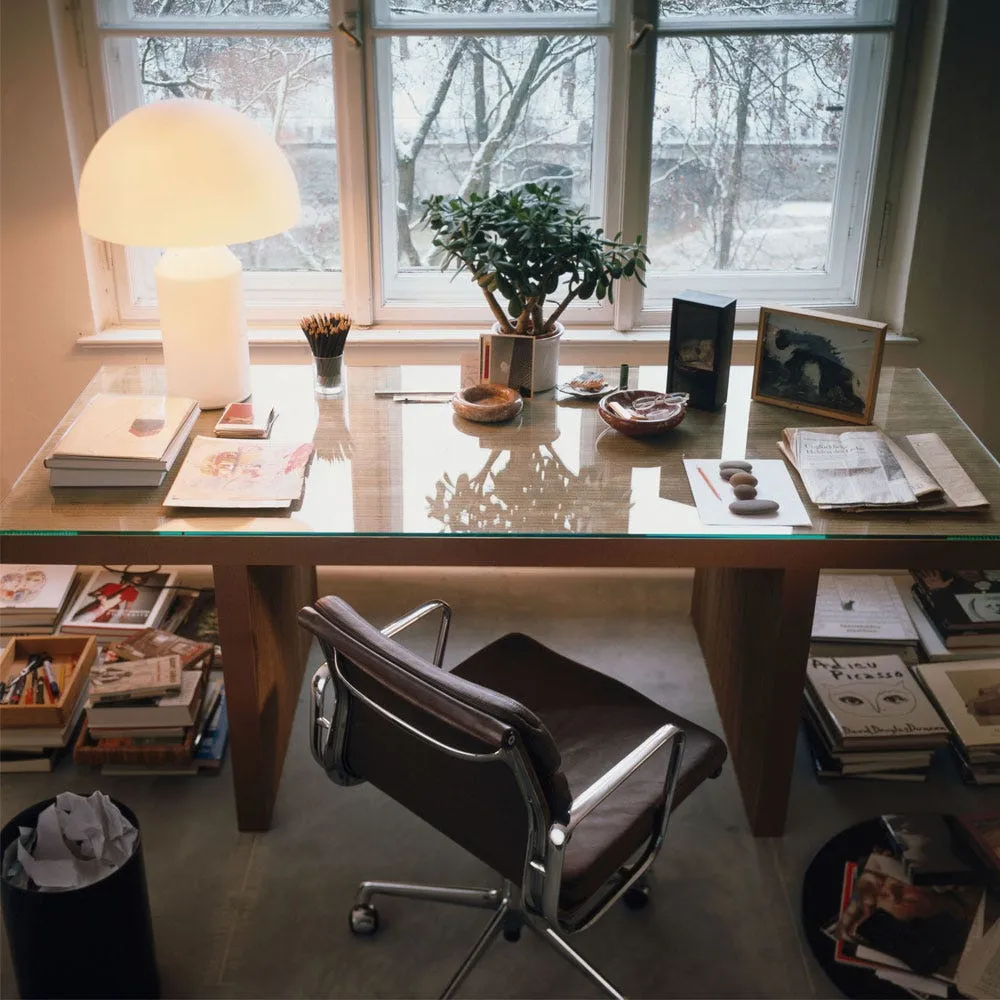 Vitra Eames EA219 Softpad Office Chair in Nero Leather 3