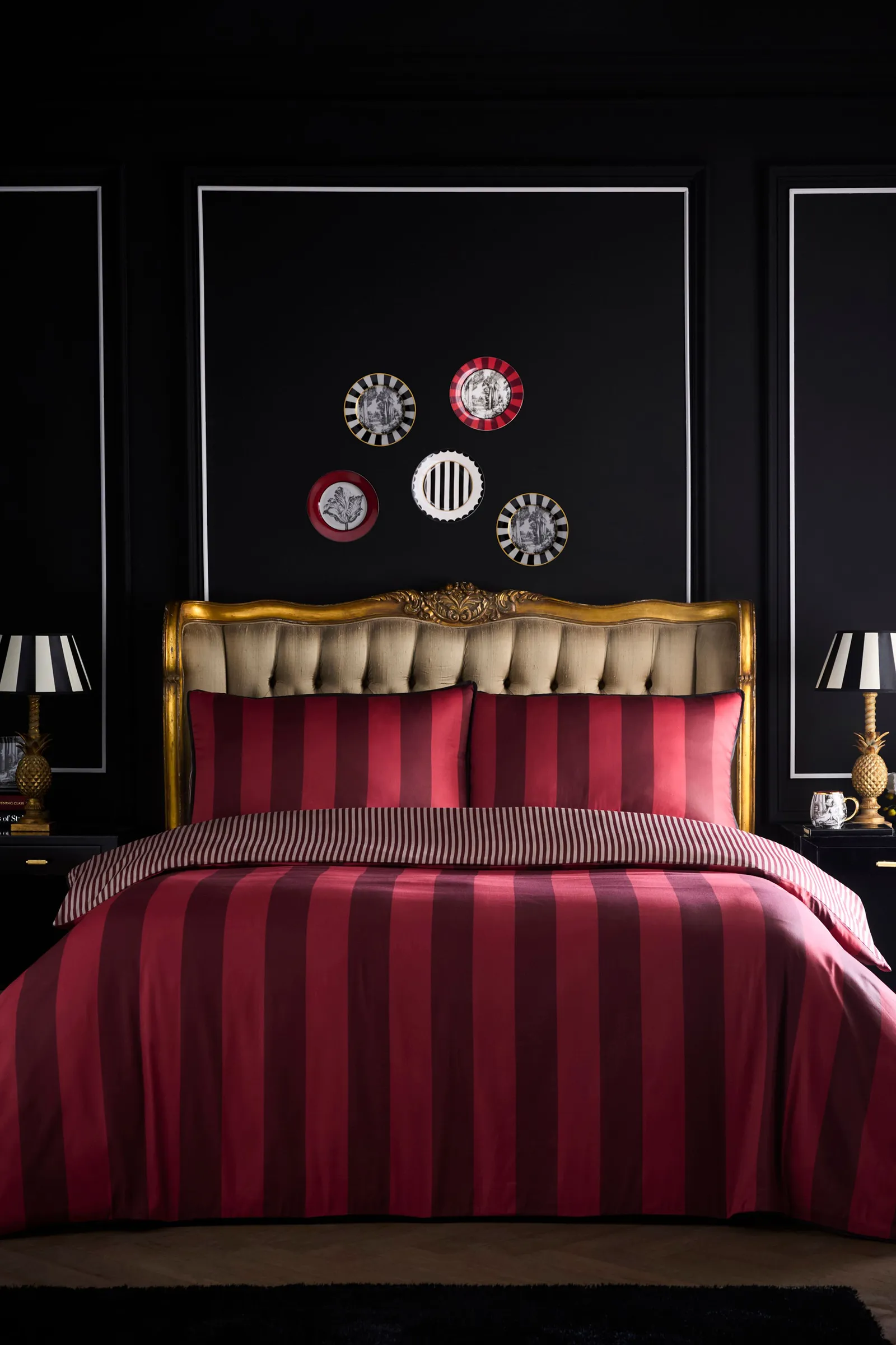 Laurence Llewelyn-Bowen 'Festivo Circus Stripe' Striped Print 100% Cotton Duvet Cover Set in Red