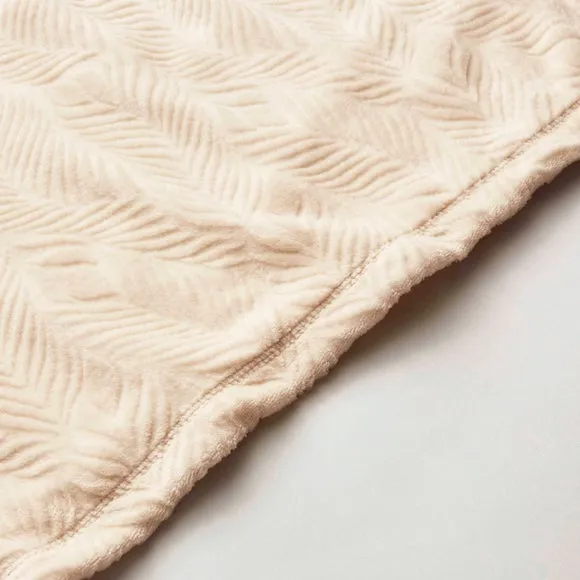 Leila Leaf Fleece Throw Blanket 5