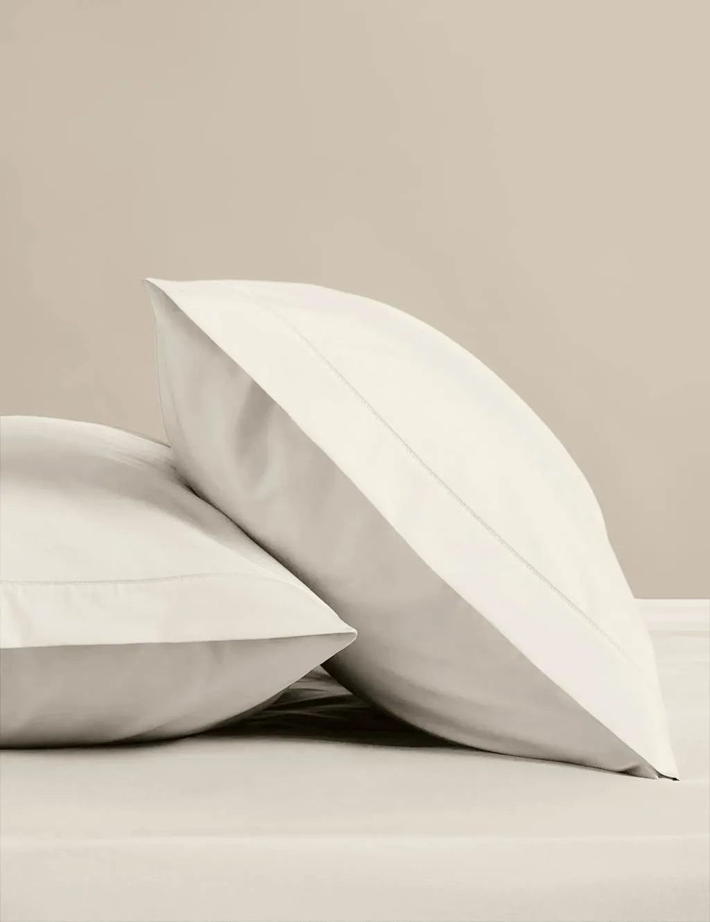 M&S 2 Pack Egyptian Cotton Pillowcases Cream
