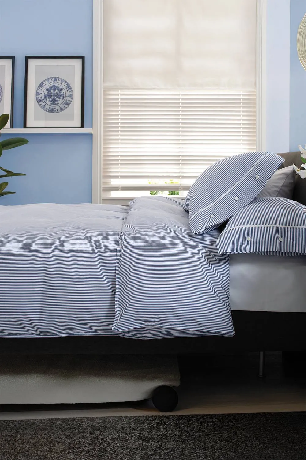 The Lyndon Company Southport Blue 100% Cotton Cuffed Finish Duvet Cover Set 2