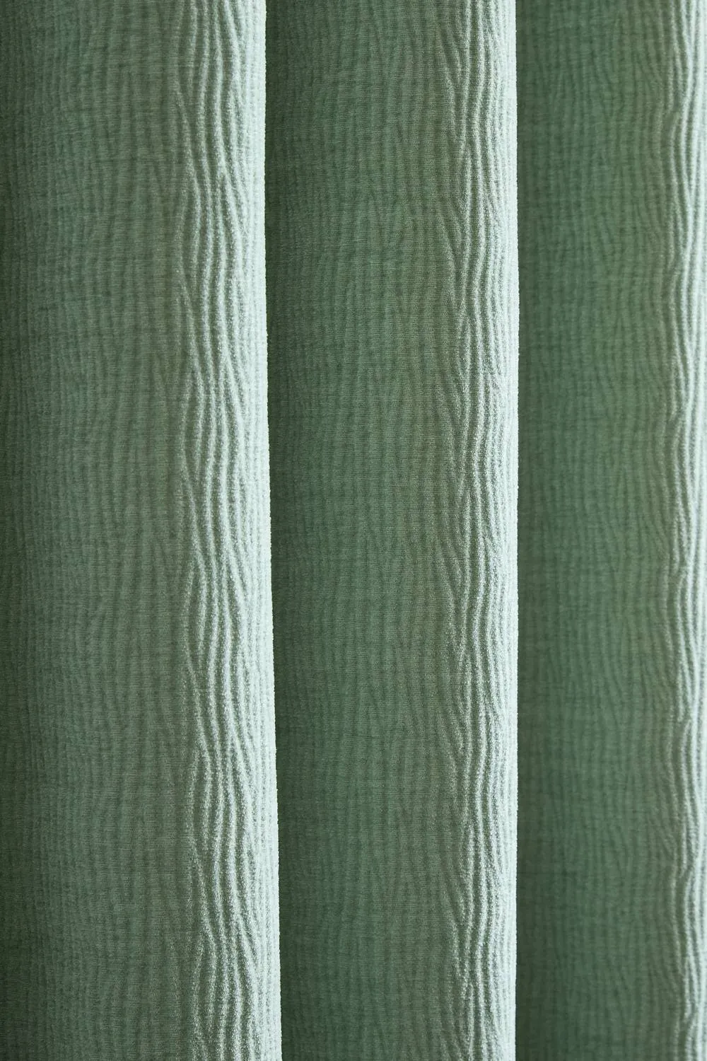 Catherine Lansfield 'Crinkle Chenille' Lined Eyelet Curtains in Green 3