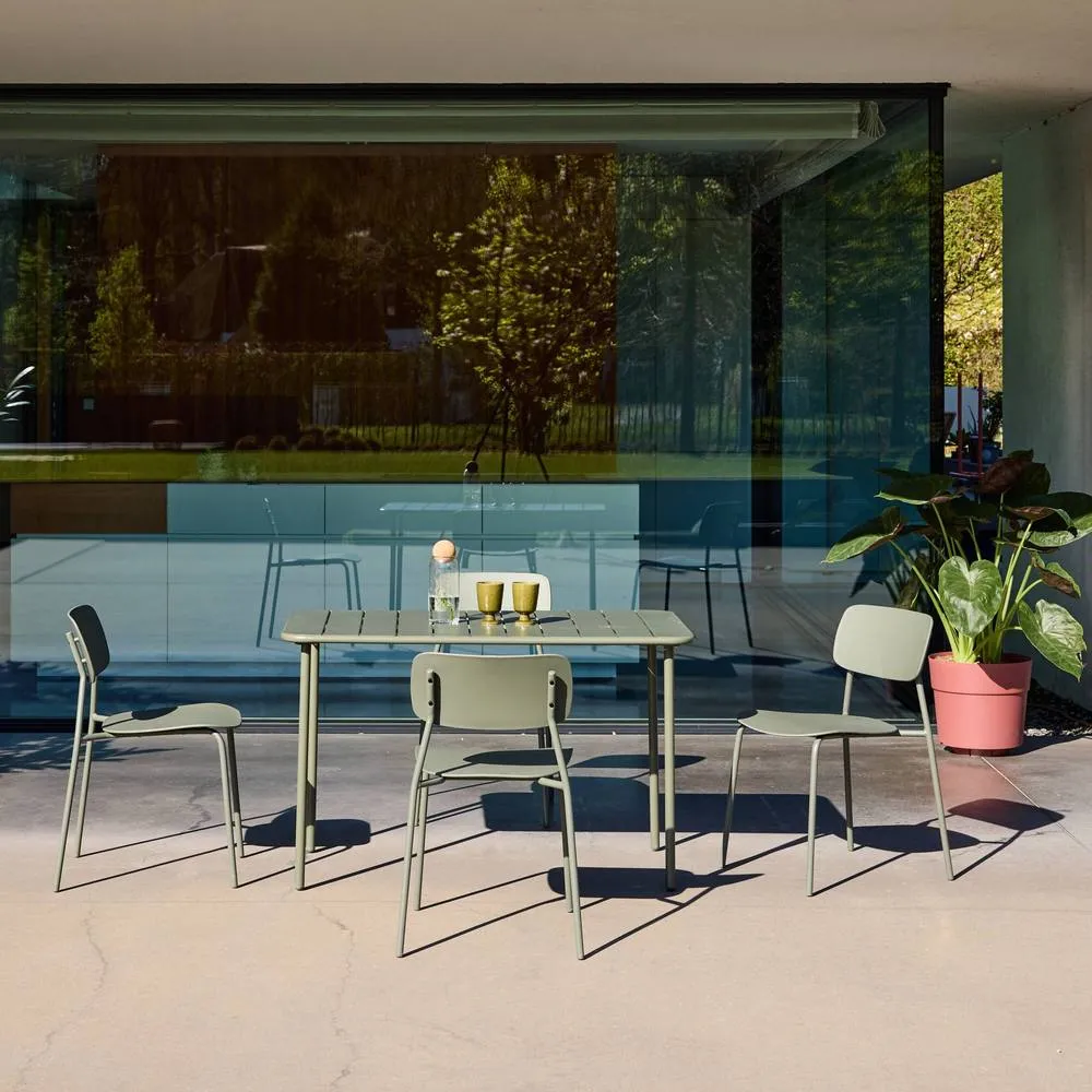 sweeek Metal garden table + 4 chairs in Khaki 3