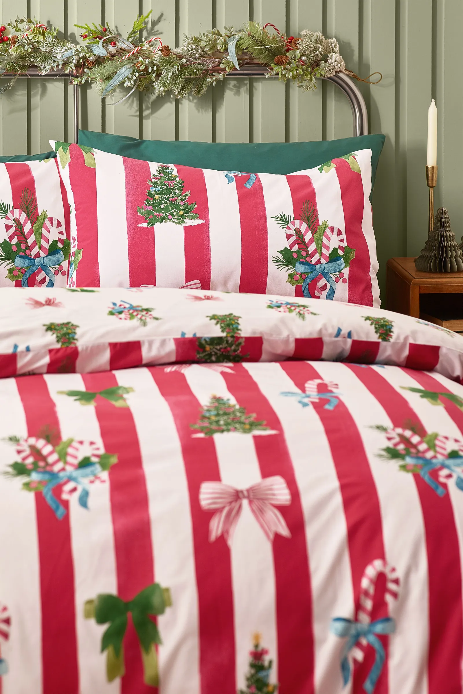 Catherine Lansfield 'Christmas Stripe' Reversible Duvet Cover Set in Red 3