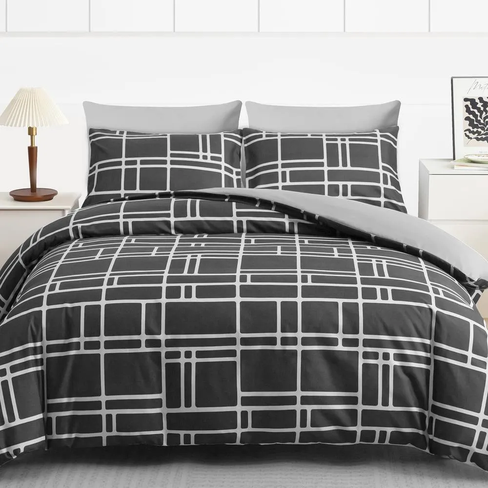 Pamposh Double Brushed Microfibre Duvet Cover Set With Zipper Closure in Charcoal
