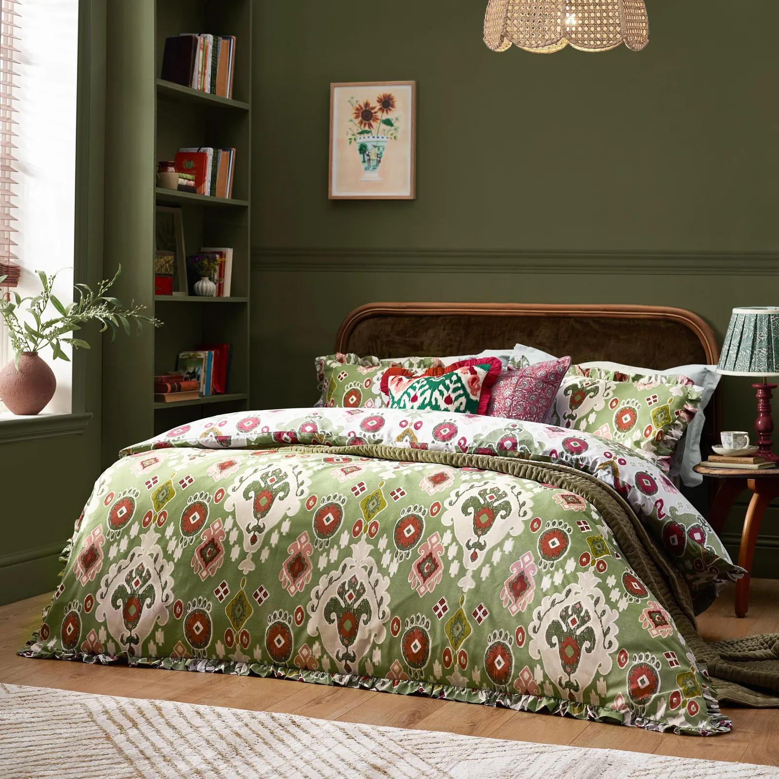 Paoletti Dawson Ikat Reversible Duvet Set in Green