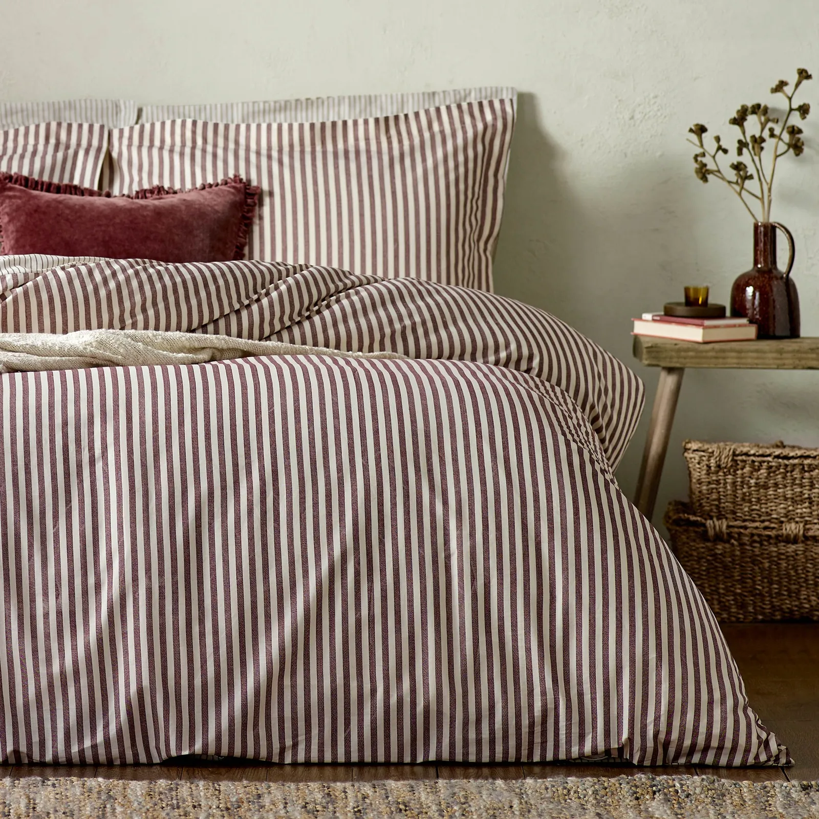 Yard Hebden Striped 100% Cotton Duvet Cover Set in Dark Red 4