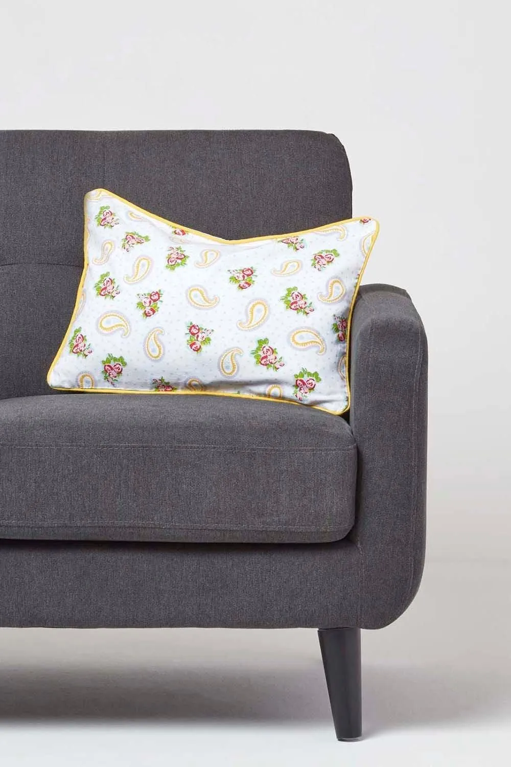 Homescapes Cotton Paisley & Dots Cushion Cover in White 4