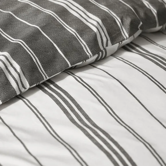 Catherine Lansfield Harbour Stripe Polycotton Duvet Cover & Pillowcase Set 4