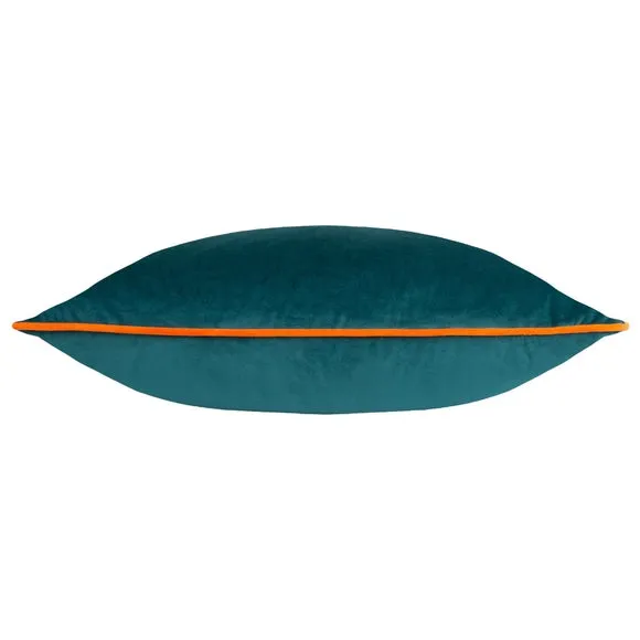 Furn. Square Cushion 3
