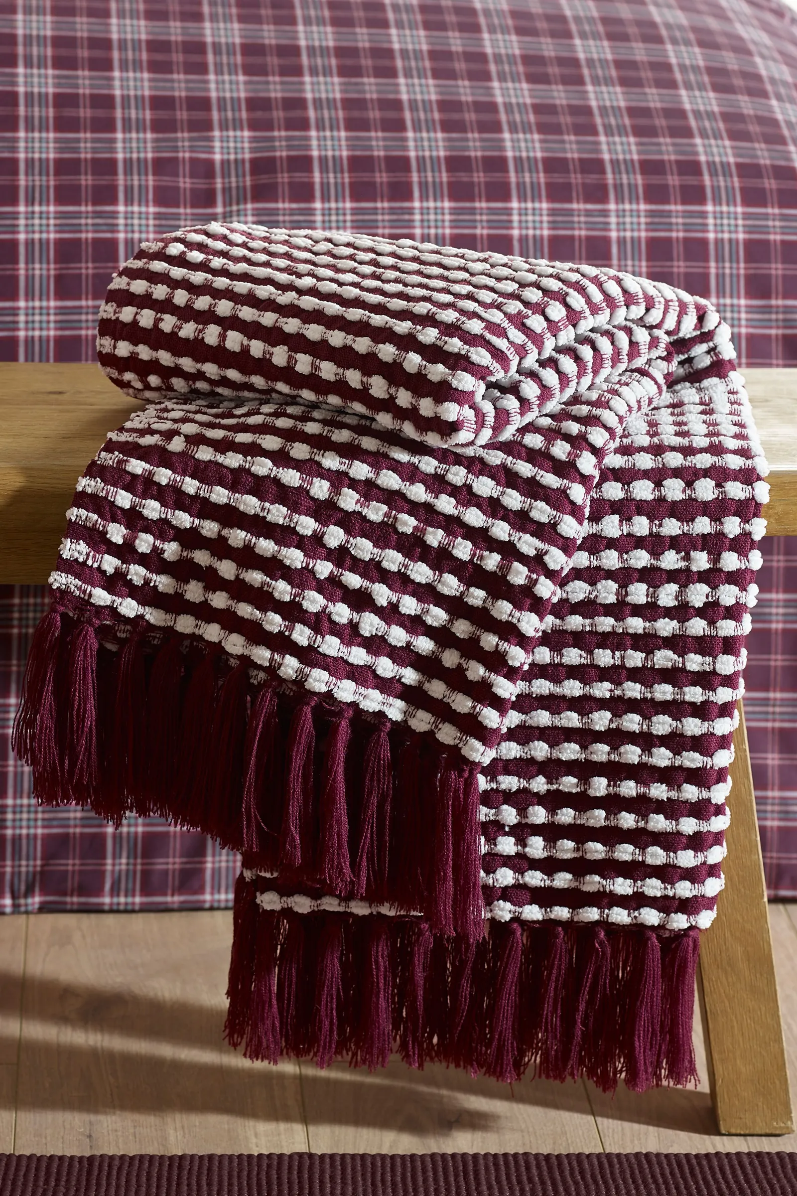 Catherine Lansfield 'Stab Stitch' Blanket Throw in Plum