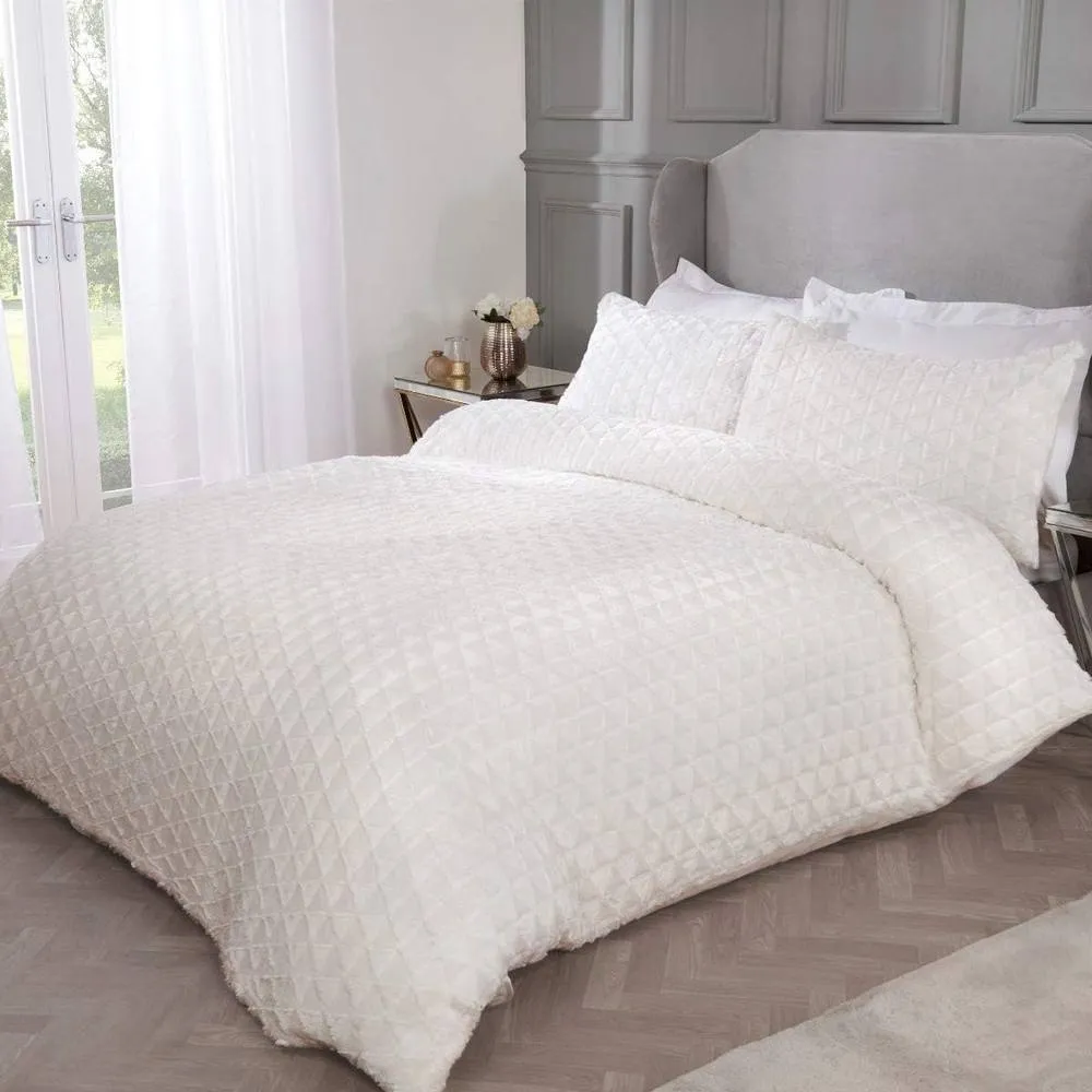 Smart Living Luxurious Geometric Triangle Airblown Duvet Cover With Pillowcases in Cream