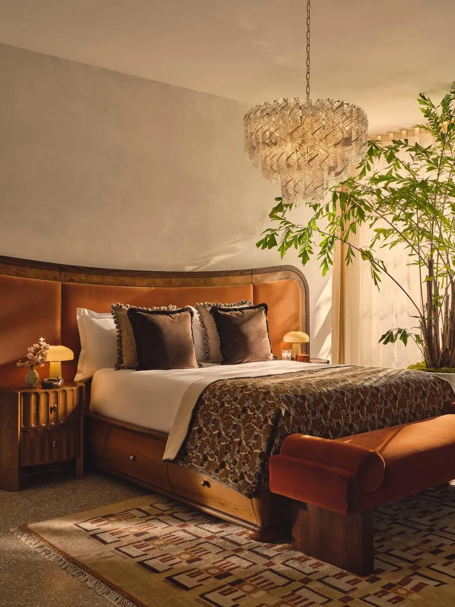 Alana Bed, King, Velvet, Antique Rose