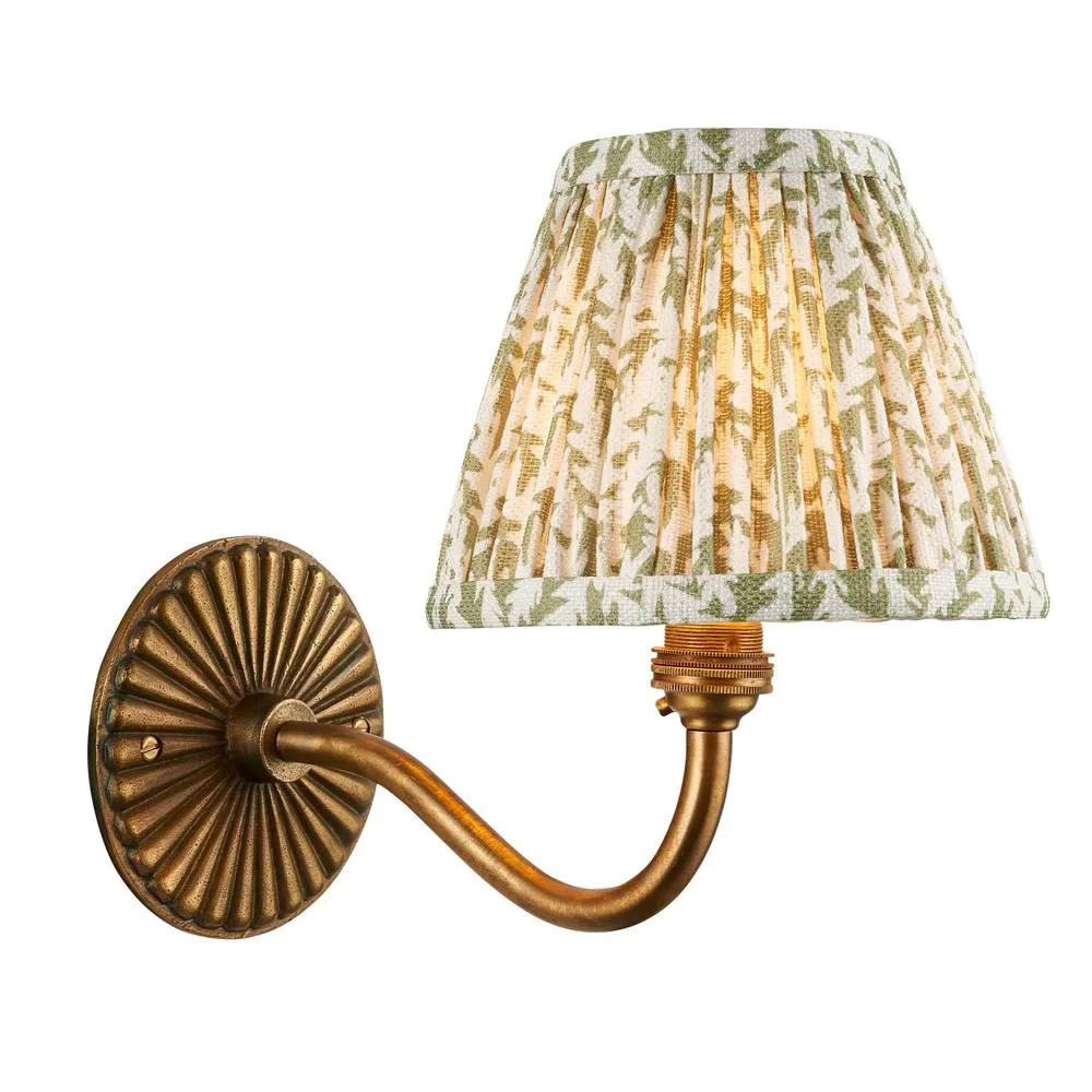 Netlighting Dahlia Curve & Leaf 16cm Wall Lamp Antique Brass Herb Garden Green in Gold