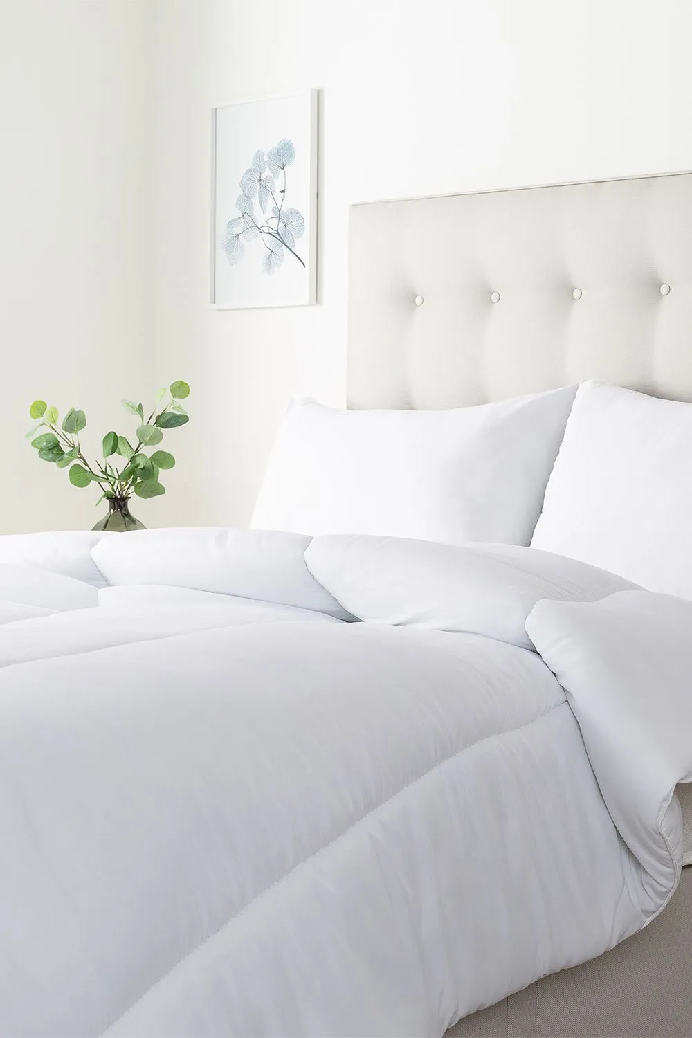 Slumberdown Cosy Nights 10.5 Tog All Year Round Duvet With 2 Pillows in White 3