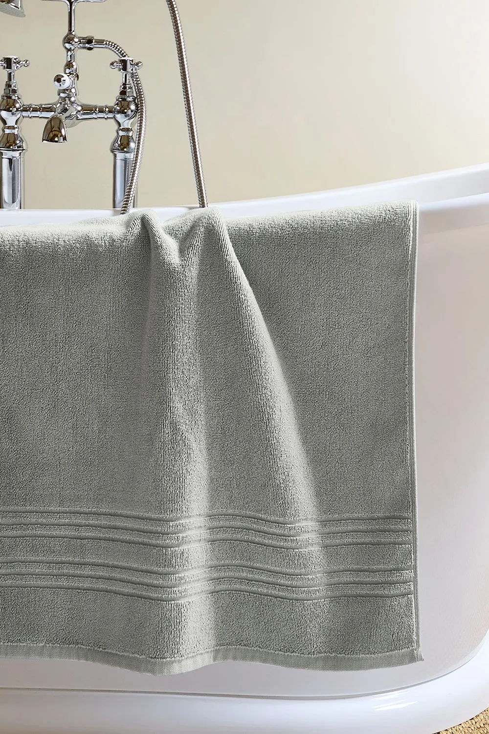 CHRISTY 'Serene' Soft Tone 100% Combed Cotton Bath Mat in Light Grey