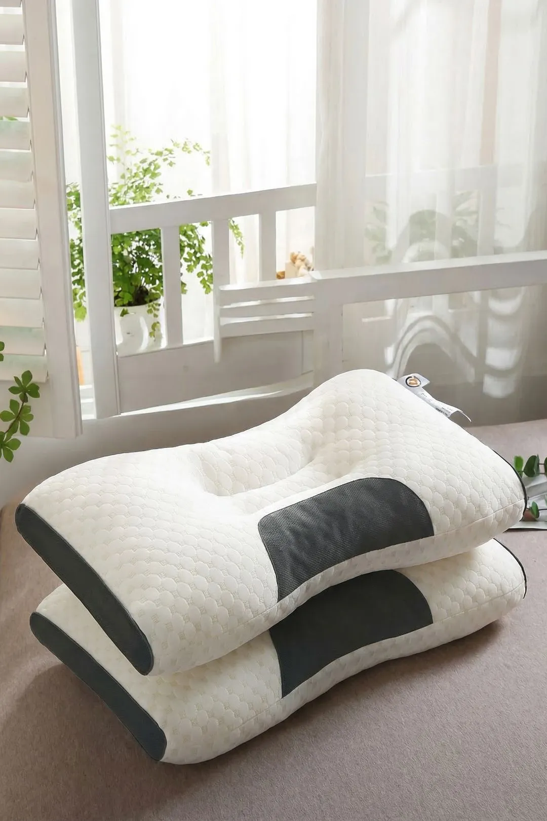 Living and Home Premium Sleep Support Knitted Pillow for All Seasons in White