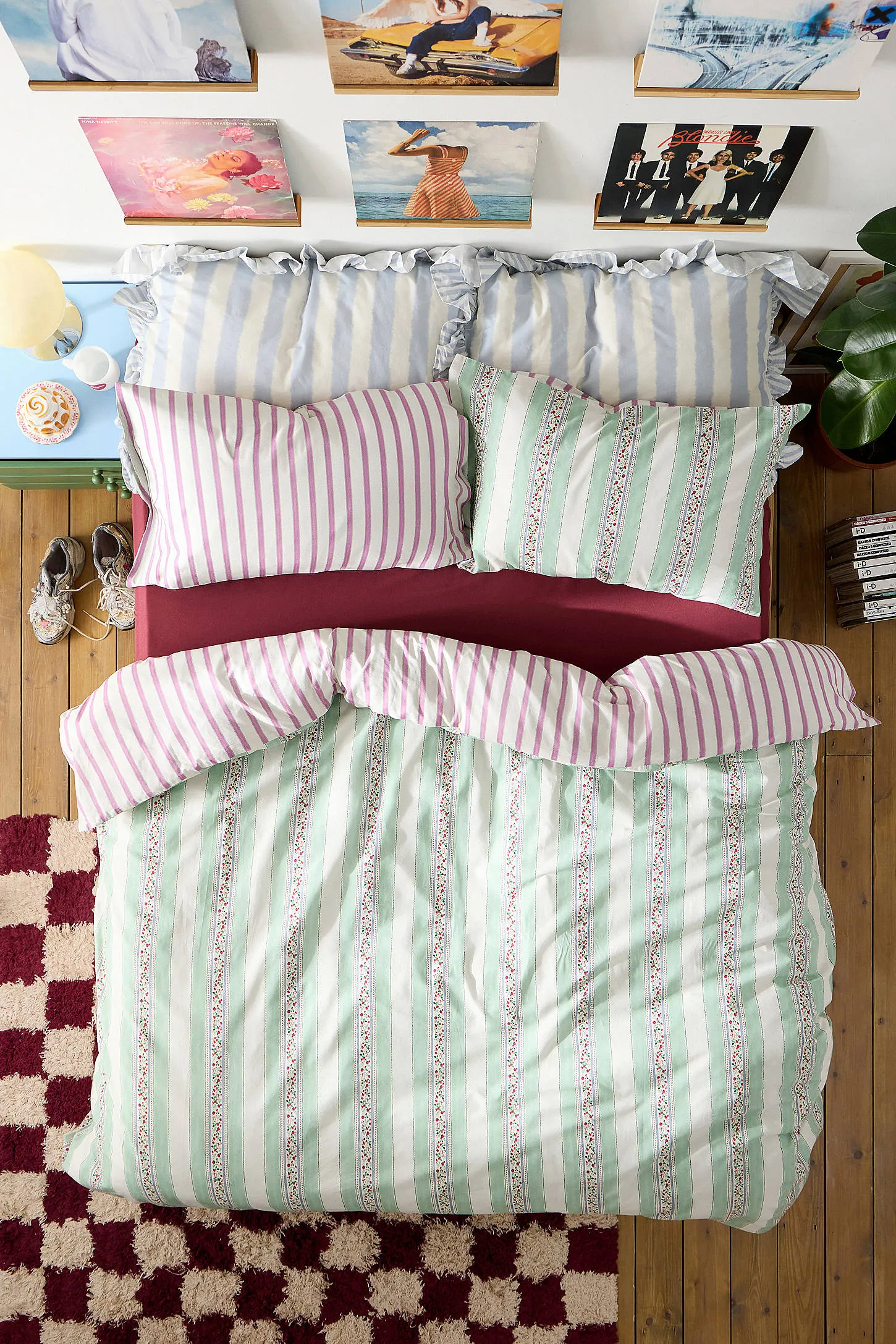 Bunnies & Berries Reversible Duvet Set