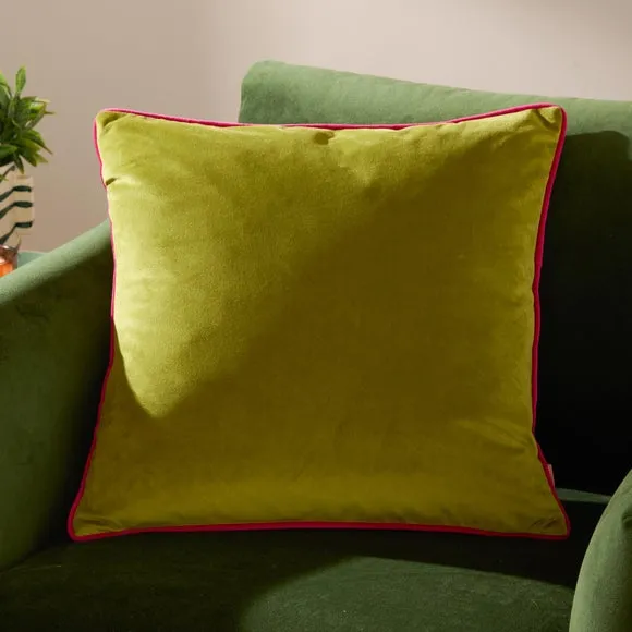 Furn. Square Cushion 1