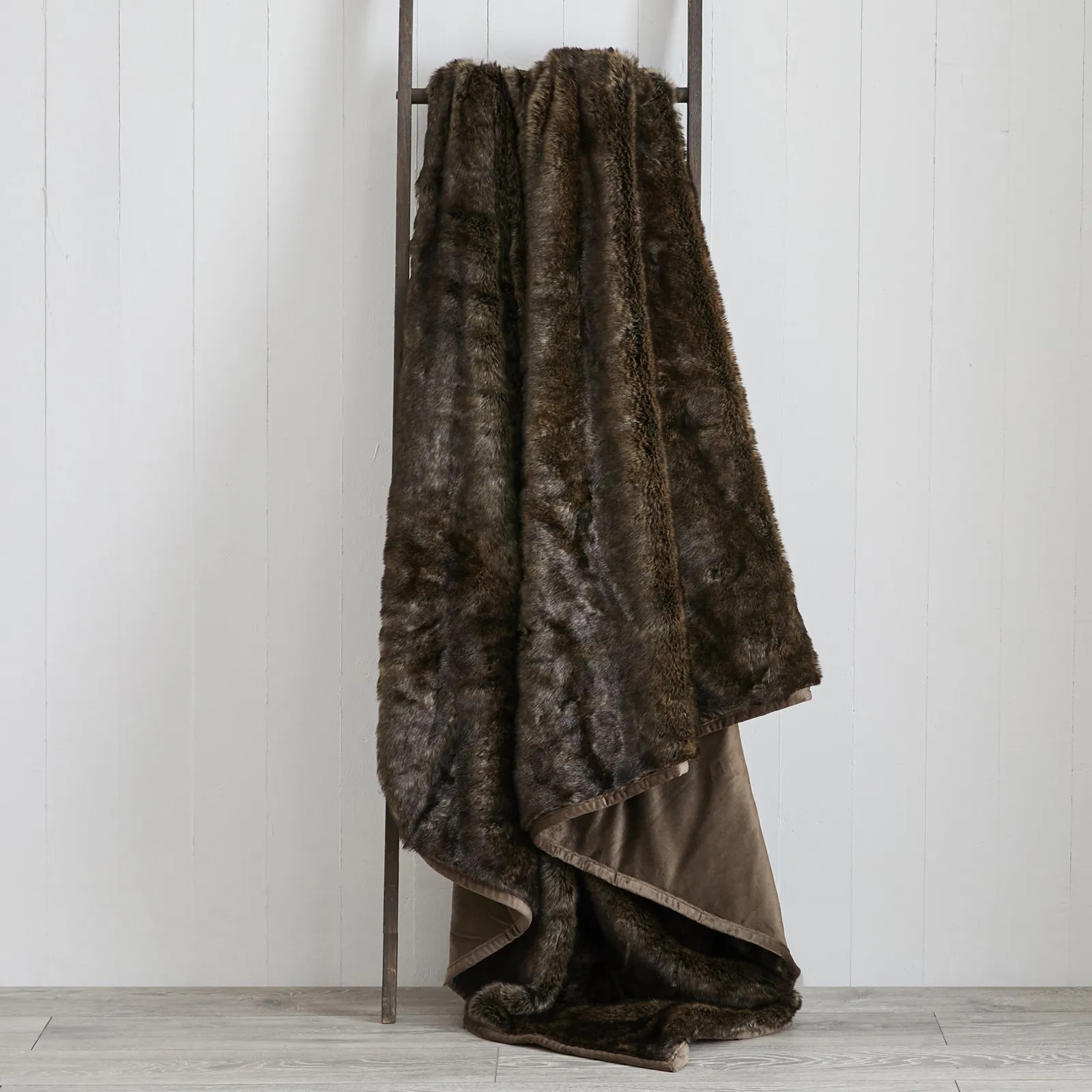 Faux Fur 150cm x 200cm Throw Ash (Brown)