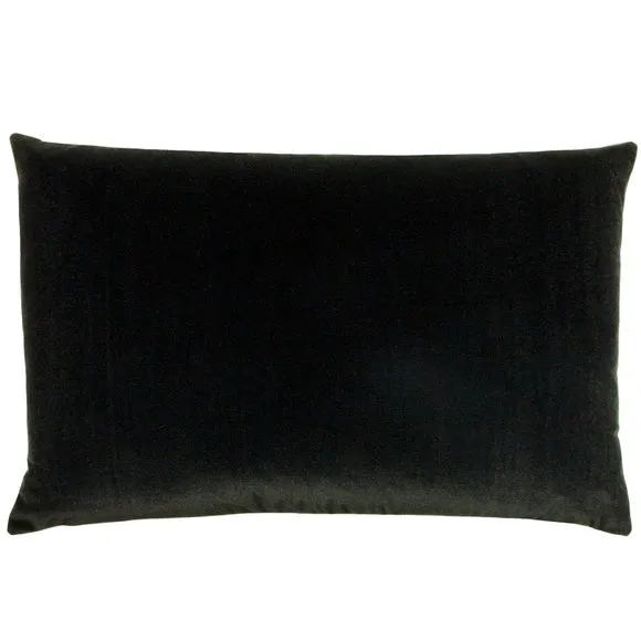 Furn. Contra Velvet Cushion 1