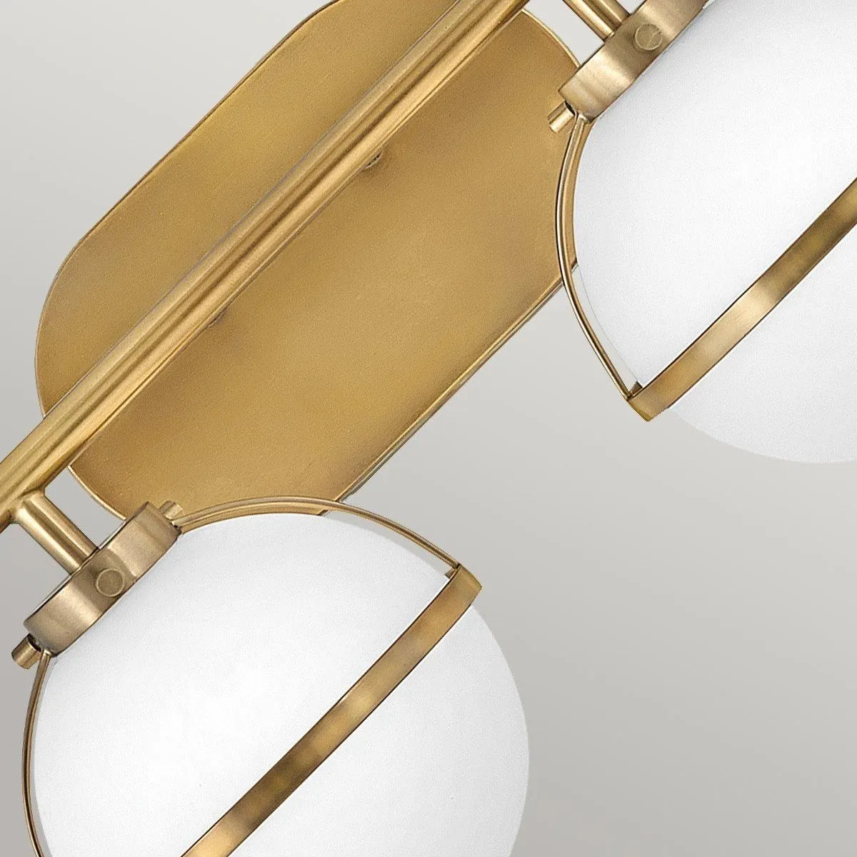 Netlighting Hinkley Hollis Bathroom Wall Lamp Heritage Brass IP44 in Yellow 4