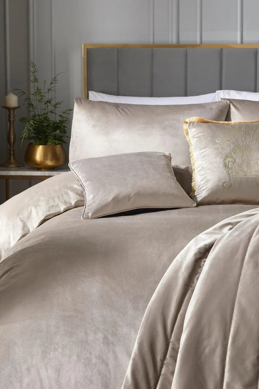Laurence Llewelyn-Bowen 'Montrose' Luxury Velvet Duvet Cover Set in Natural 4