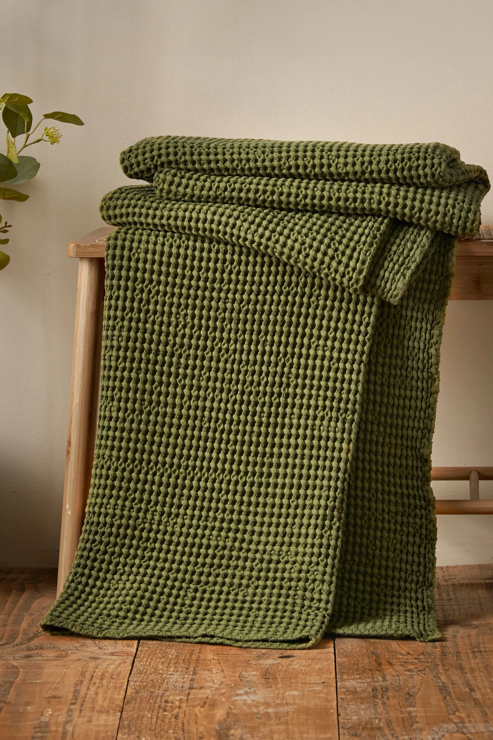 Pineapple Elephant 'Jaipur Chunky Waffle' Cotton Blanket Throw in Olive