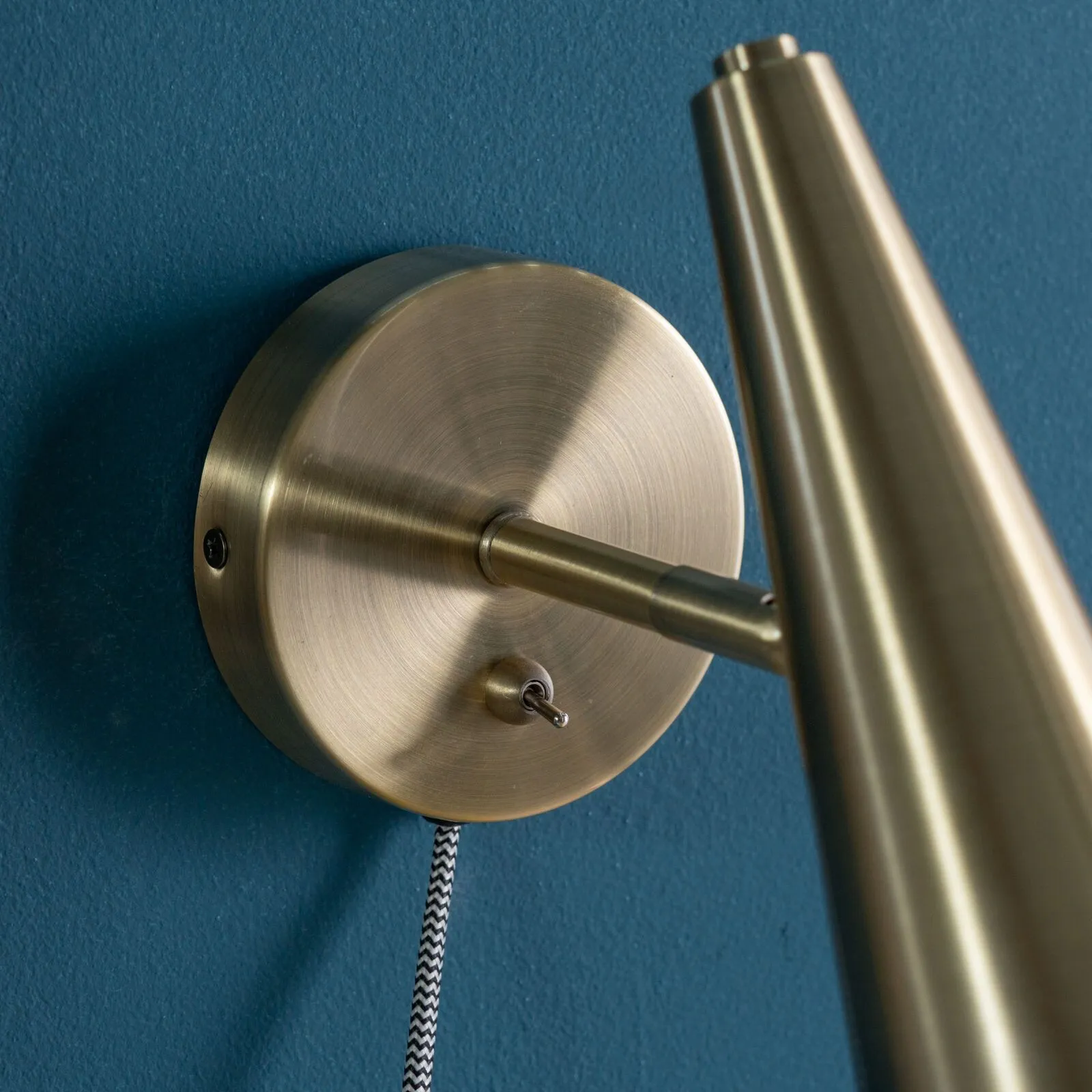 ValueLights Plug In Brushed Antique Brass Cone Wall Light in Bronze 6