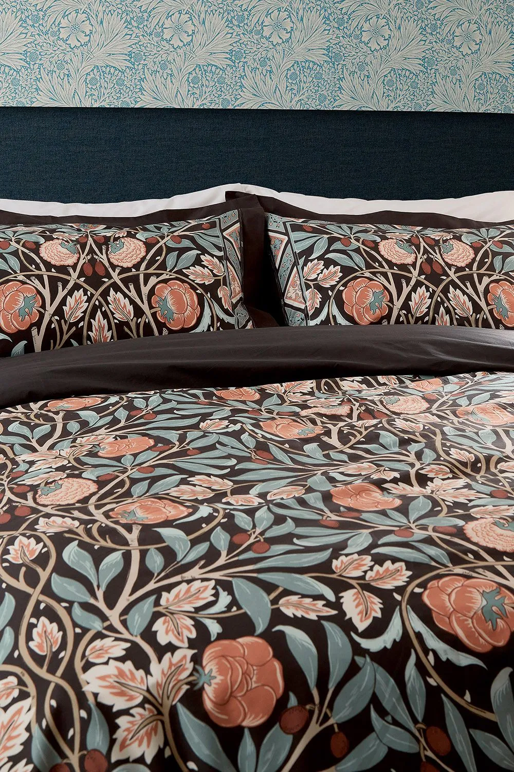 Morris & Co 'Olive & Rose' Cotton Duvet Cover Set in Indigo 2