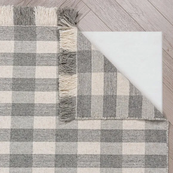 Tess Check flatweave wool rug 3