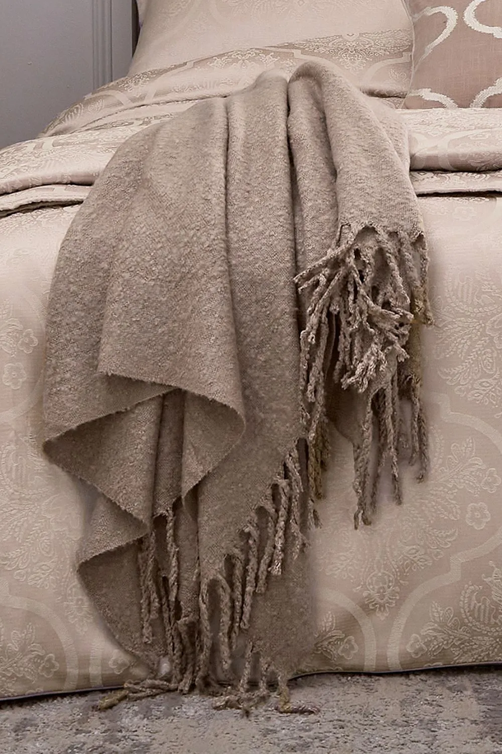 1951 'Reza' Woven Throw in Pink