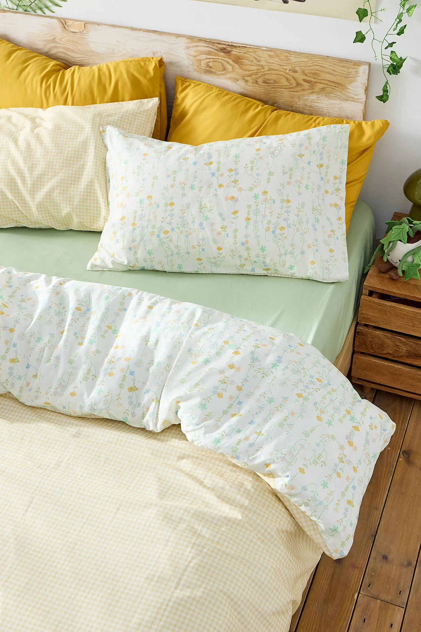 Dolly Mix Reversible Duvet Set - Yellow 3