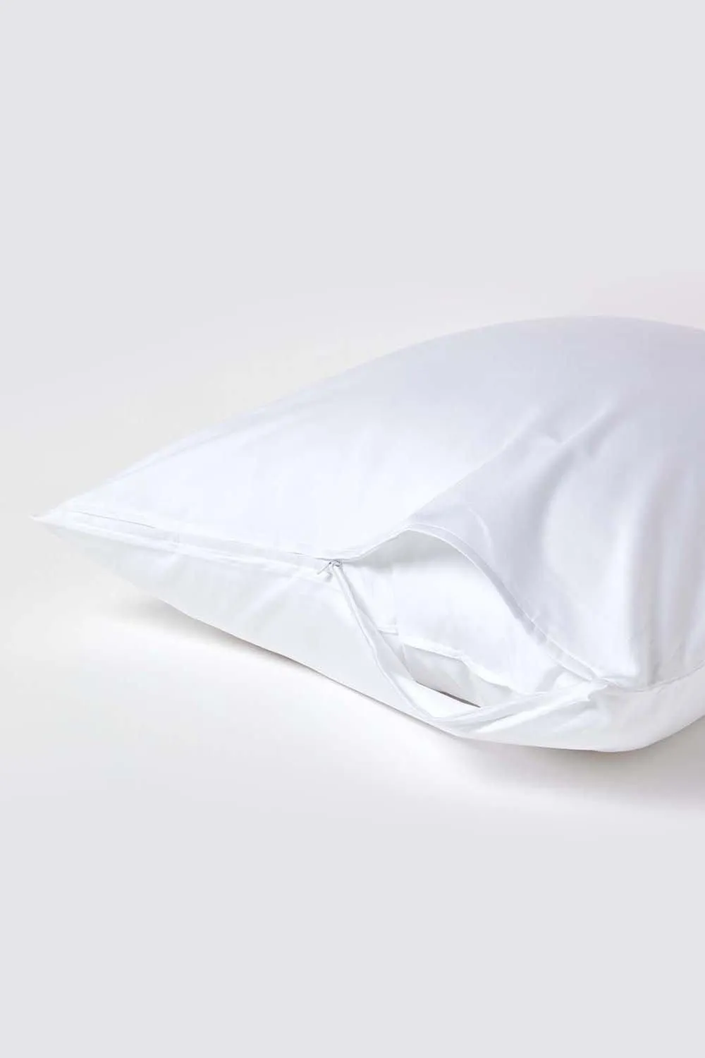 Homescapes Sateen Cotton Continental Pillowcase 400 TC, 60 x 60 cm in White 3
