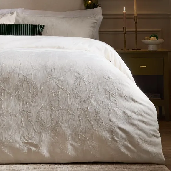 Paoletti Winter Wreath Duvet Cover & Pillowcase Set 4
