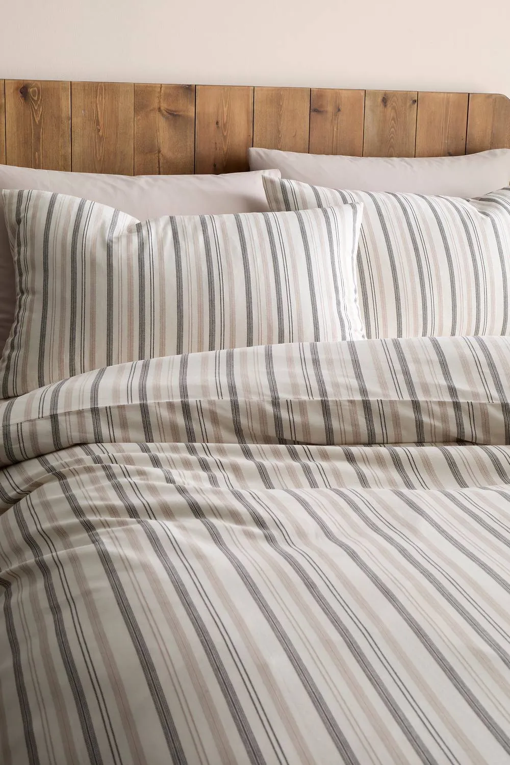 Appletree 'Yarn Dyed Woven Thin Stripe' Woven Duvet Cover Set in Natural 2