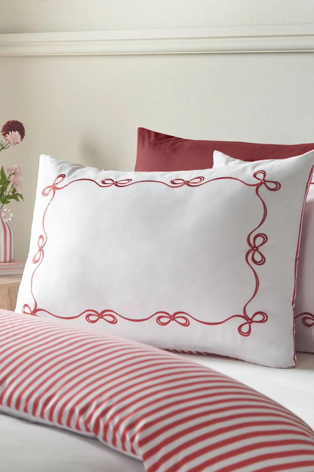 Catherine Lansfield Bow Embroidery Duvet Cover Set in White 3