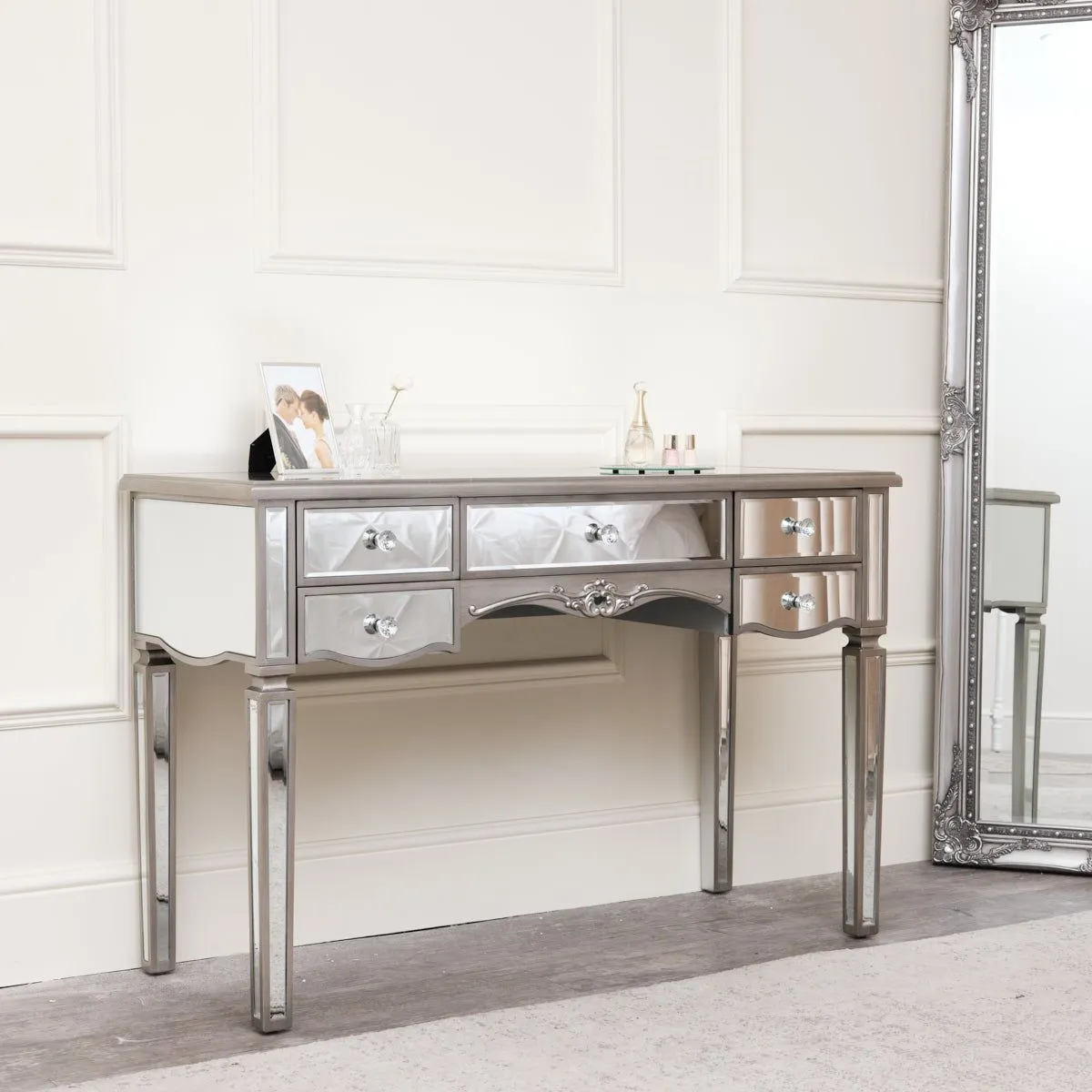 Melody Maison Large Mirrored Dressing Table - Tiffany Range in Metallic Silver