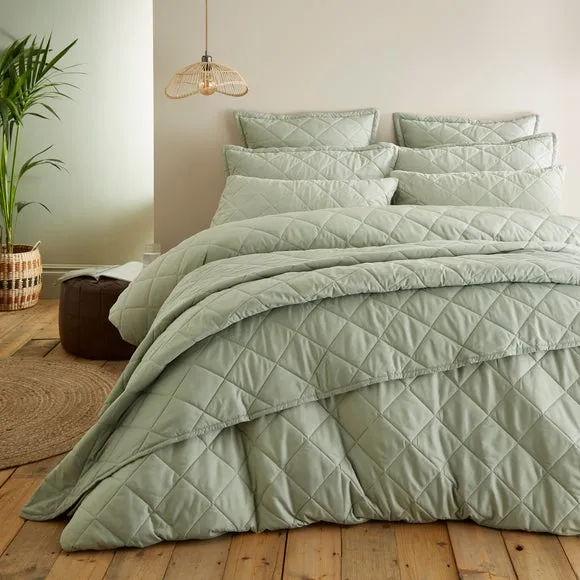 Helston Quilted Bedspread 4