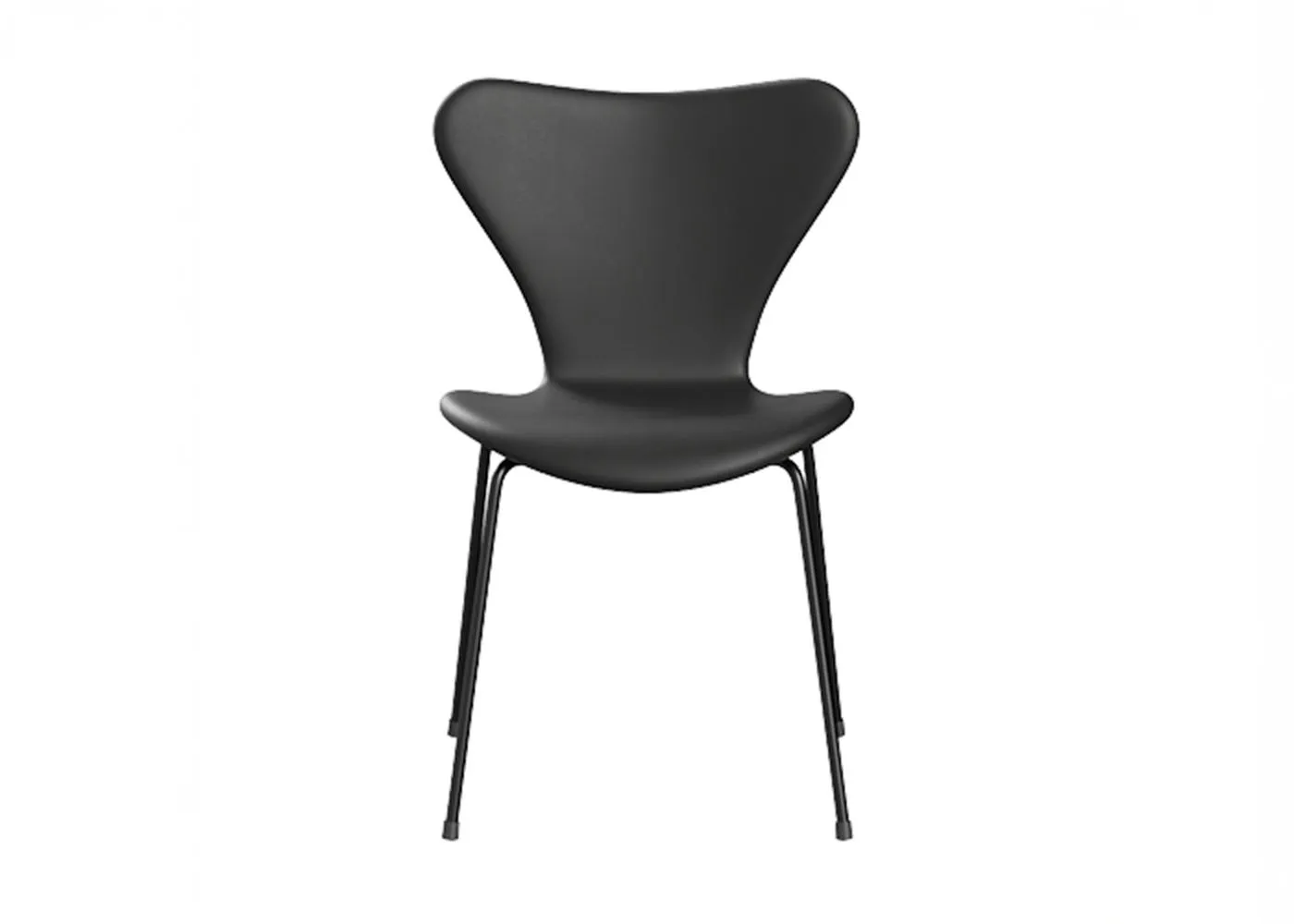 Fritz Hansen Series 7 Chair Essential Leather Black with Black Legs