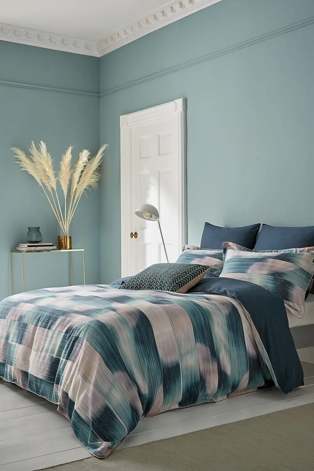 Harlequin 'Oscillation Cascade' Cotton Duvet Cover Set in Teal