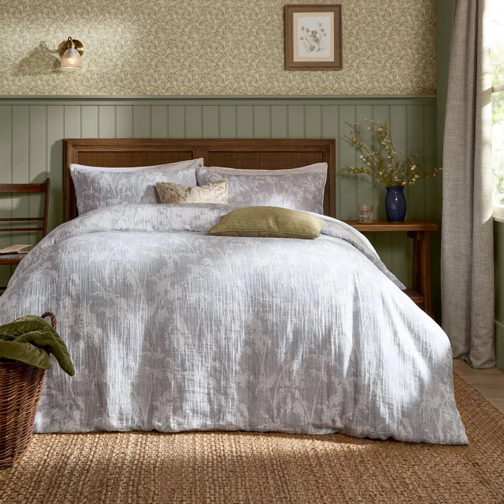 Voyage Maison Braeflower Reversible 100% Cotton Duvet Cover Set in Pale Blue