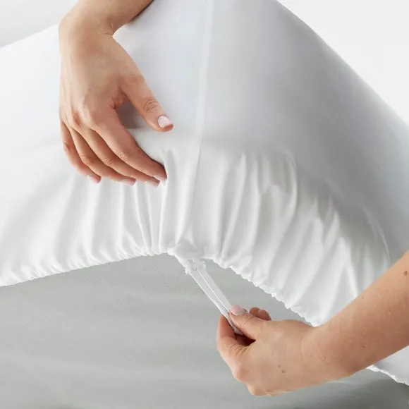 Fogarty Soft Touch Toggle Fitted Sheet 1