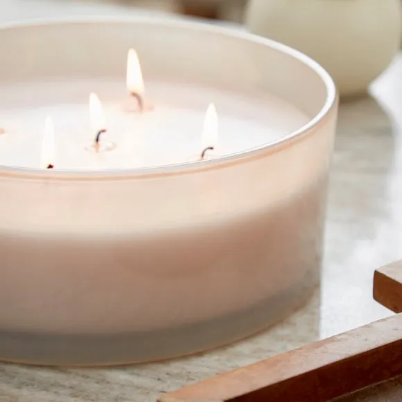 Vanilla and Sandalwood Multi Wick Candle 2