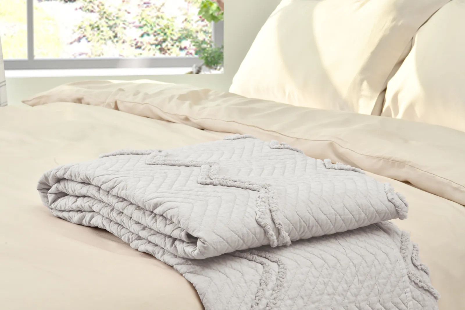Smart Living Luxurious Zig-Zag Polyester Bedspread - Soft, Stylish, & Durable in Natural 5