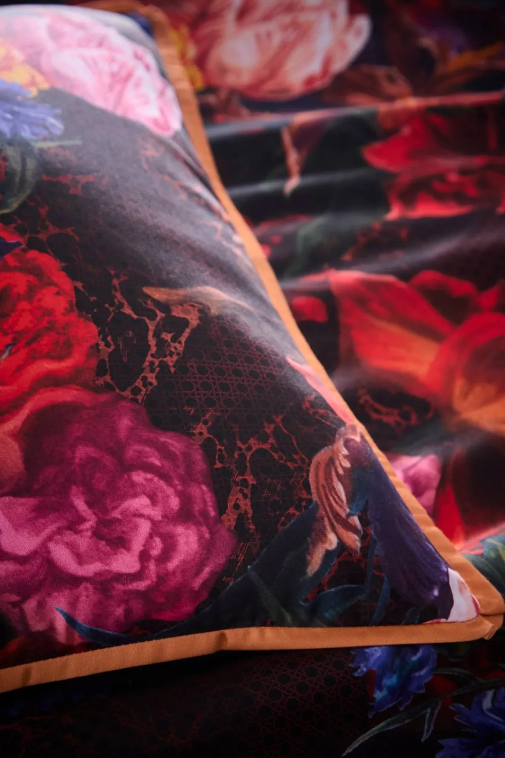 Laurence Llewelyn-Bowen 'Grande Chintz' 100% Cotton Sateen Duvet Cover Set 3