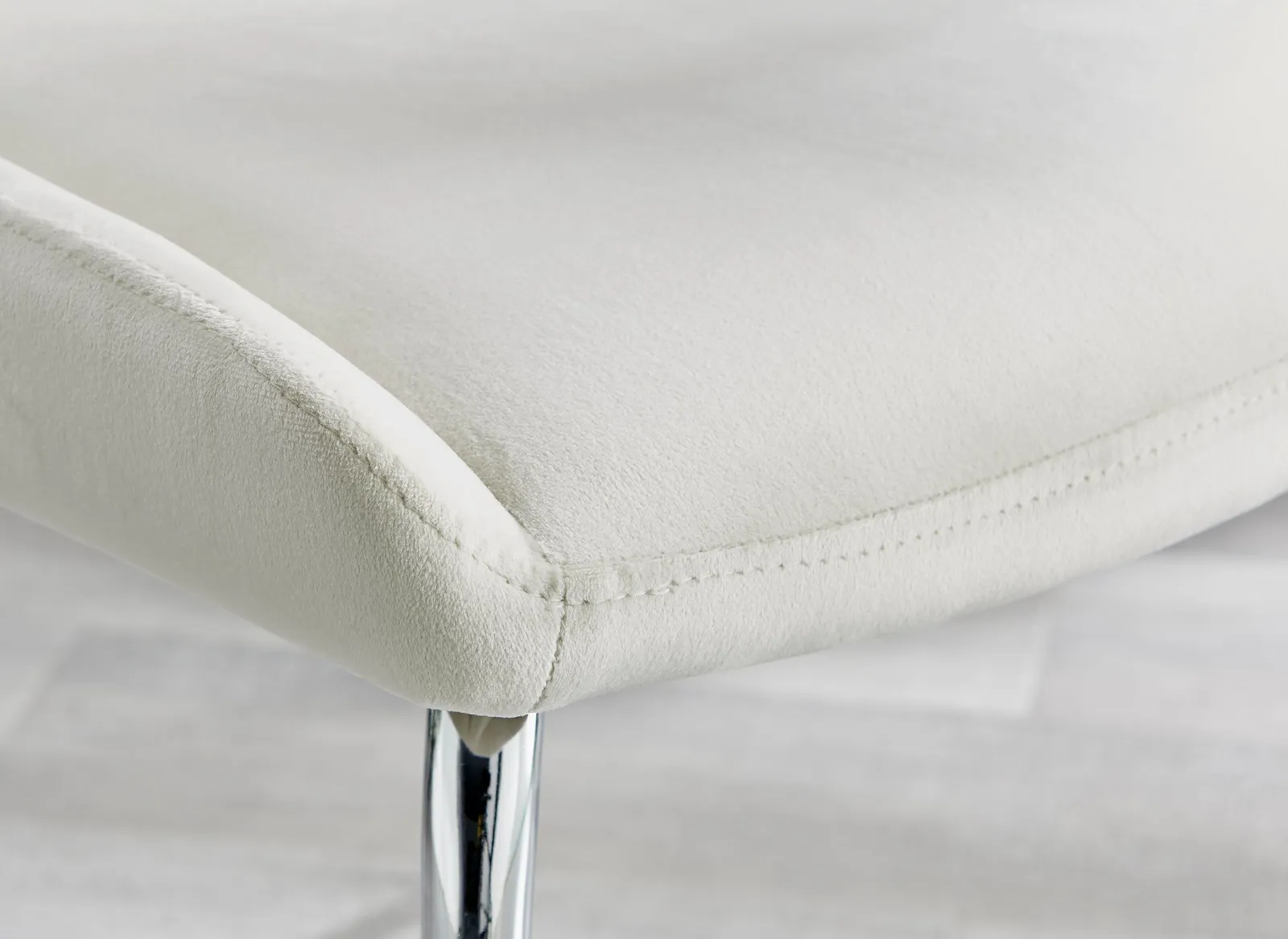 FurnitureboxUK Set of 2 Nora Deep Padded Luxurious Dining Chairs Upholstered In Soft Velvet With Chrome Legs in Cream 4