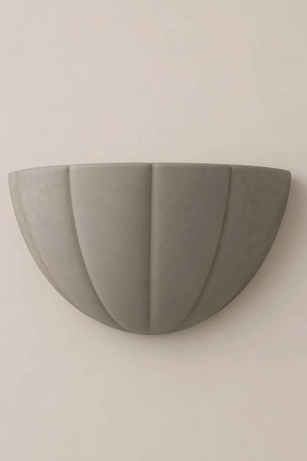 ValueLights Leonardo Scallop Curve Ceramic Flush Wall Sconce Light in Mid Grey 4